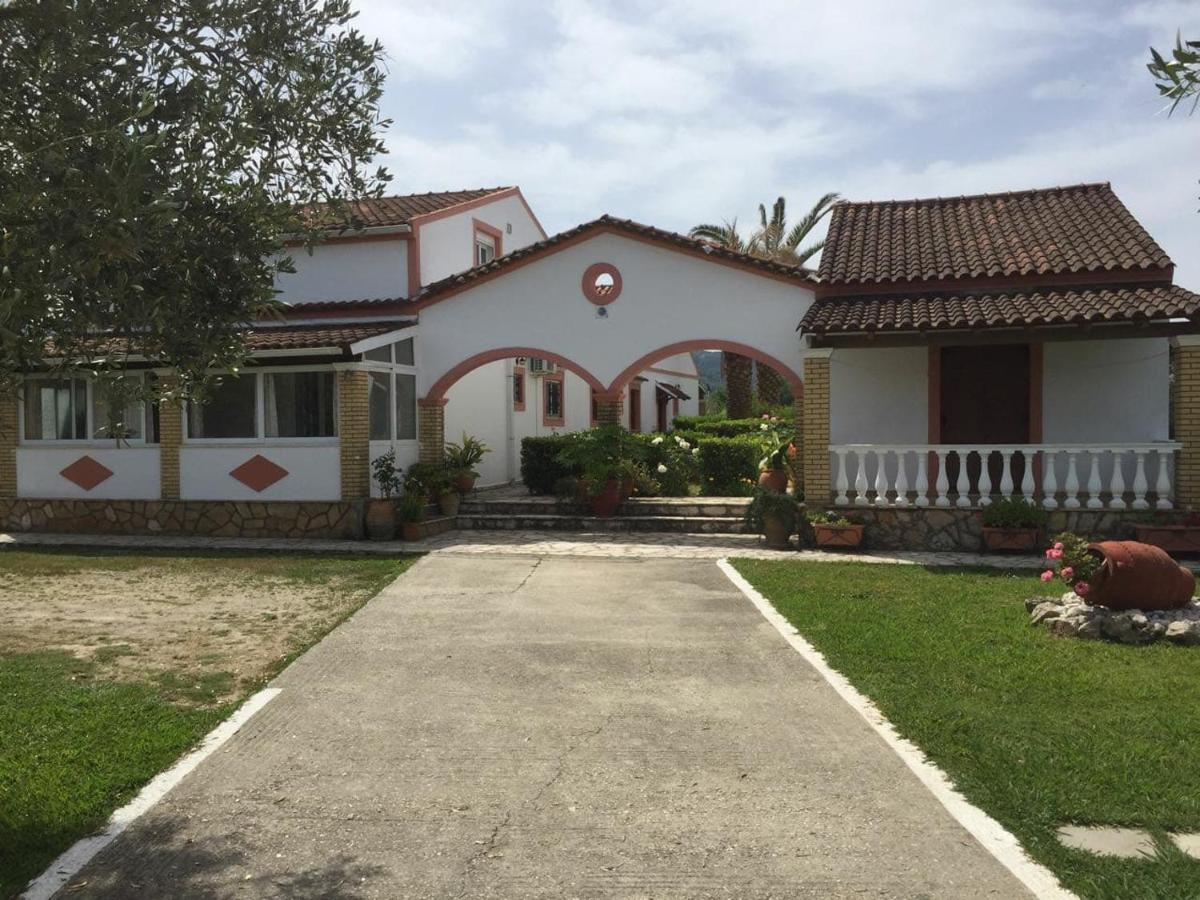 Villa Yannis โรดา ภายนอก รูปภาพ