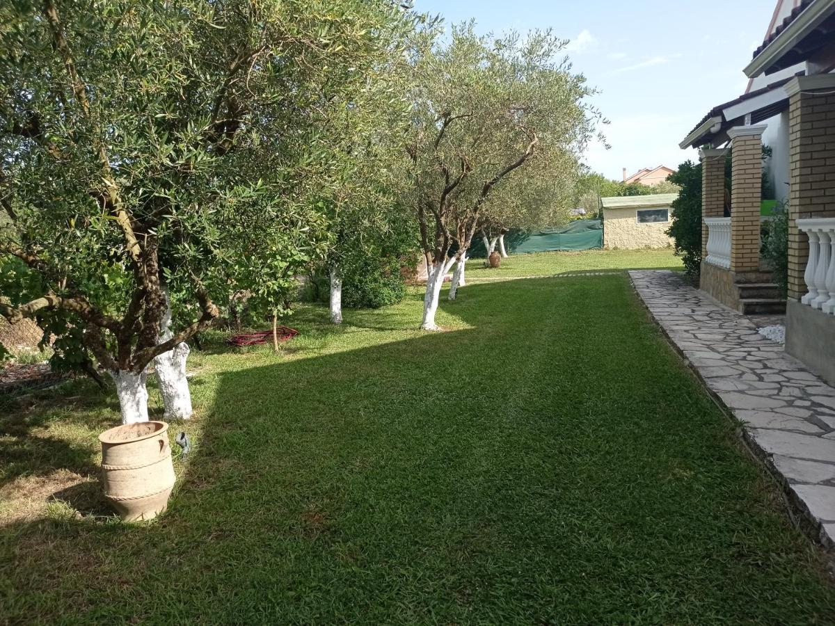 Villa Yannis โรดา ภายนอก รูปภาพ